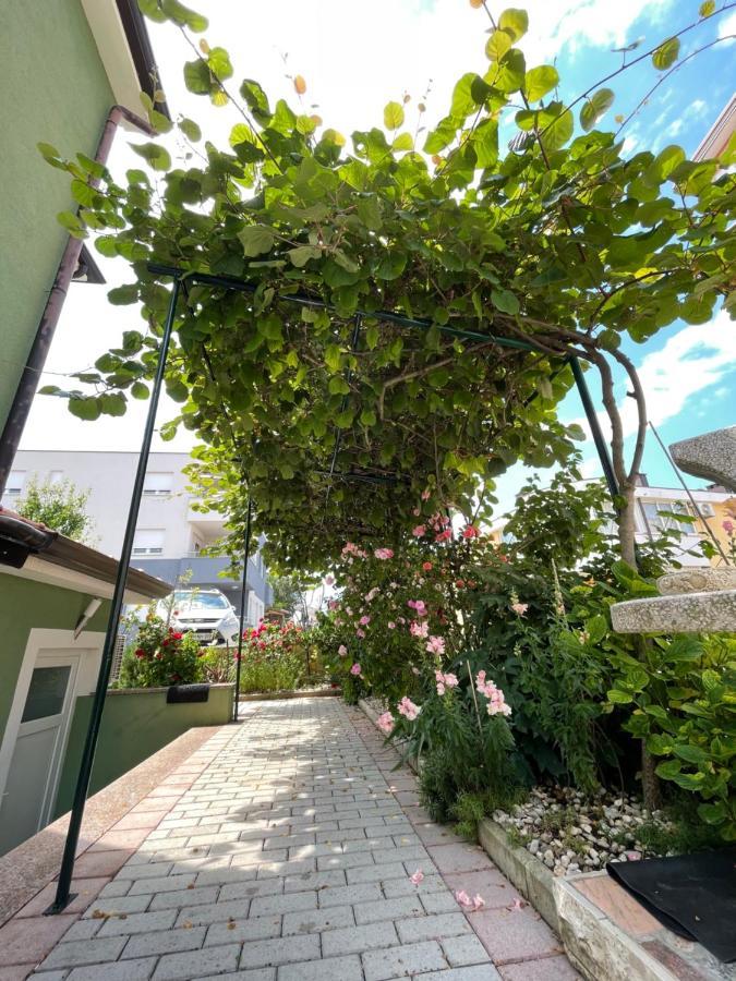 Zajim Apartment Umag Buitenkant foto